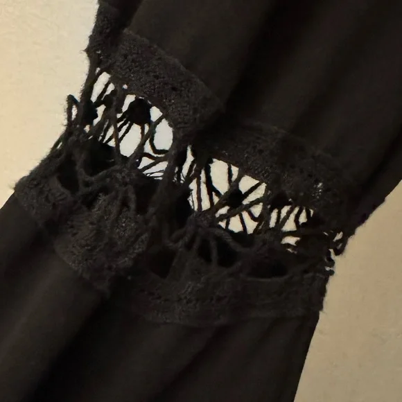 Express Black Lace Sleeve Dress - Picture 3 of 4